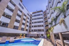 Apartamento em João Pessoa -  GOLDFLAT CABO BRANCO | Vista Piscina