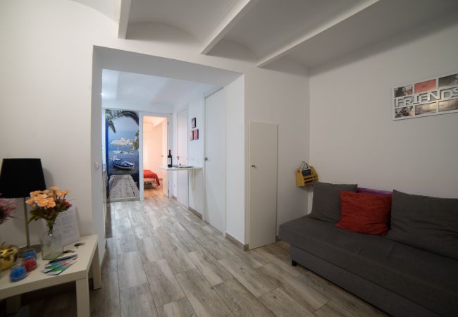 Apartamento em Madrid - Apartamento O'Donnell-Gregorio Marañón M (JJN155)