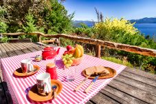 Casa em San Carlos de Bariloche - Rustica y Encantadora con vista al lago