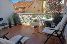 Apartamento em Madrid - Ático - Terraza 15m2 - CHUECA- 4 PAX