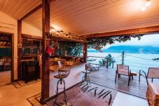 Casa em Ilhabela - Ilhabela: refúgio na natureza c/ vista espetacular