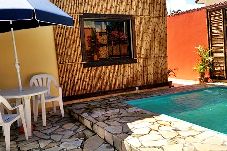 Casa em Bertioga - Casa linda com Piscina e Jogos, pertinho da Praia