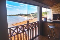 Casa em Armação dos Búzios - Casa pé na areia com varanda gourmet em Búzios/RJ