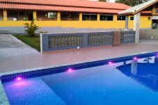 Casa em Ibiúna - Casa de campo com Wi-Fi e piscina em Ibiúna/SP