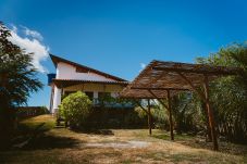 Casa em Luís Correia - Casa ampla c redes de descanso, Praia de Macapá/PI