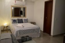 Apartamento em Armação dos Búzios - Loft a 600 metros da praia c piscina em Búzios/RJ 