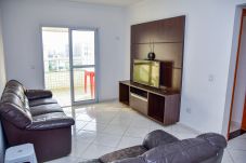 Apartamento em Praia Grande - Flat c WiFi a 250m a pé da Praia da Guilhermina/SP