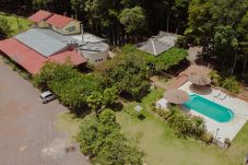 Casa em Cascavel - Casa de Campo com Piscina e lazer em Cascavel/PR