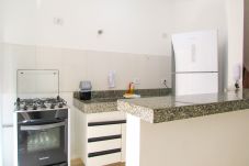 Casa em Guarujá - Casa incrível c Wi-Fi a 3 min da Praia da Enseada 