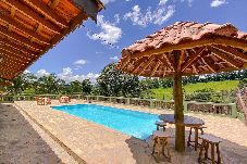 Casa em Socorro - Chácara com churrasq, piscina e lazer - Socorro/SP