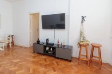 Apartamento em Rio de Janeiro - FER202 | Quarto e Sala na famosa Rua Dias Ferreira