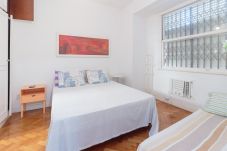 Apartamento em Rio de Janeiro - FER202 | Quarto e Sala na famosa Rua Dias Ferreira