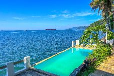 Casa em Mangaratiba - Casa beira-mar com piscina na Ilha de Itacuruçá/RJ