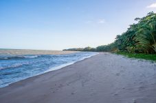 Chalé em Cumuruxatiba - Chalé beira mar c WIFI na Praia do Peixe Grande/BA