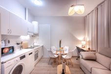 Apartamento em Madrid - Ap. Embajadores-Lavapiés AMP98