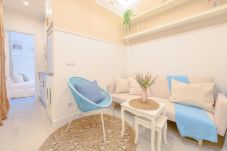 Apartamento em Madrid - Atractivo apartamento de un dormitorio con patio interior junto al Intercambiador de Avenida América CTG83