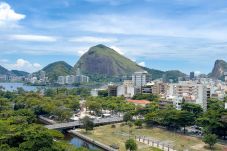 Apartamento em Rio de Janeiro - 5 minutos da praia do Leblon e vista para o Cristo | AP1302