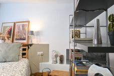 Apartamento em Madrid - Coqueto estudio con piscina en Ciudad Lineal FCA34