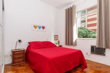 Apartamento em Rio de Janeiro - Julio301 | quarto e sala 5 min da praia