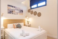 Apartamento em Madrid - Bonito apartamento de un dormitorio con patio GAN5C