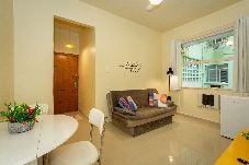 Apartamento em Rio de Janeiro - Confortável apto a 280m da Praia de Copacabana/RJ