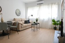 Apartamento em Madrid - Acogedor Apartamento de 1 Dormitorio  ALE14BA