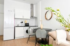 Apartamento em Madrid - Acogedor Apartamento de 1 Dormitorio  ALE14BA