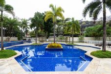 Apart-hotel em Rio de Janeiro - Pepê209|2 quartos na Barra c/ piscina,80m da praia