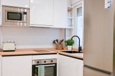 Apartamento em Madrid - Apartamento Moderno en Acacias con Excelente Ubicación en el Centro de Madrid