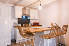 Apartamento em Madrid - Moderno y Elegante piso en Argüelles con 2 Suites y Vestidor – Ideal para Familias 