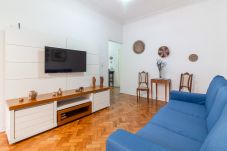 Apartamento em Rio de Janeiro - Refúgio em Copacabana a 5 minutos da praia | NSC1102 