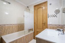 Apartment in Madrid - Downtown Madrid North Barrio del Pilar M (SAR28)