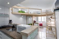 Studio in Rio de Janeiro - 1 minute from Copacabana beach | A923