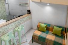 Studio in Rio de Janeiro - 1 minute from Copacabana beach | A923