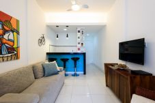 Apartment in Rio de Janeiro - Sea view, 5 minutes from the beach | PI903