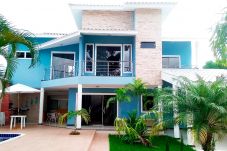 House in Porto Seguro - NOVO: Casa com ótima localização em Porto Seguro 