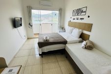 Rent by room in Angra dos Reis - Suítes com Vista para o Mar no Marinas 7