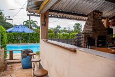 House in Peruíbe - Chácara com piscina, churrasq e WiFi em Peruíbe/SP