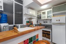 Apartment in Rio de Janeiro - Cozy in Copacabana |Near the beach| CL103 Z2