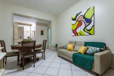 Apartment in Rio de Janeiro - 2 minutes from Copacabana beach | A303