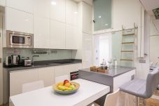 Apartment in Madrid - Apartamento Santa Engracia-Bilbao M (ESL5)