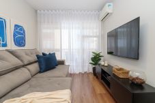 Apartment in Rio de Janeiro - MTR706| Apto. condominio completo e vaga no Leblon