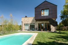 House in San Carlos de Bariloche - Family home with barbecue and pool