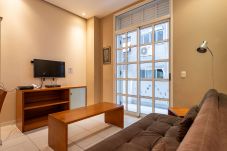 Apartment in Rio de Janeiro - 2 minutes from Copacabana Beach | DF408