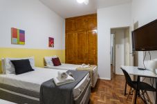 Apartment in Rio de Janeiro - 6 minutes from Copacabana beach | EL108