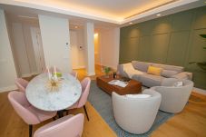 Apartment in Madrid - Luxurious and Elegant Calle Alcalá Madrid Center ALC35