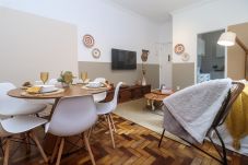 Apartment in Rio de Janeiro - ALM202| Apt charmoso e aconchegante no Leblon