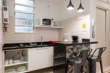 Studio in Rio de Janeiro - Comfort in Copacabana |Ideal for friends| NSC506 