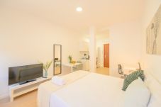 Studio in Madrid - Acogedor Apartamento Tipo Estudio cerca de la Plaza de Toros en Ventas