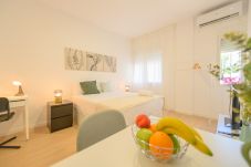 Studio in Madrid - Acogedor Apartamento Tipo Estudio cerca de la Plaza de Toros en Ventas